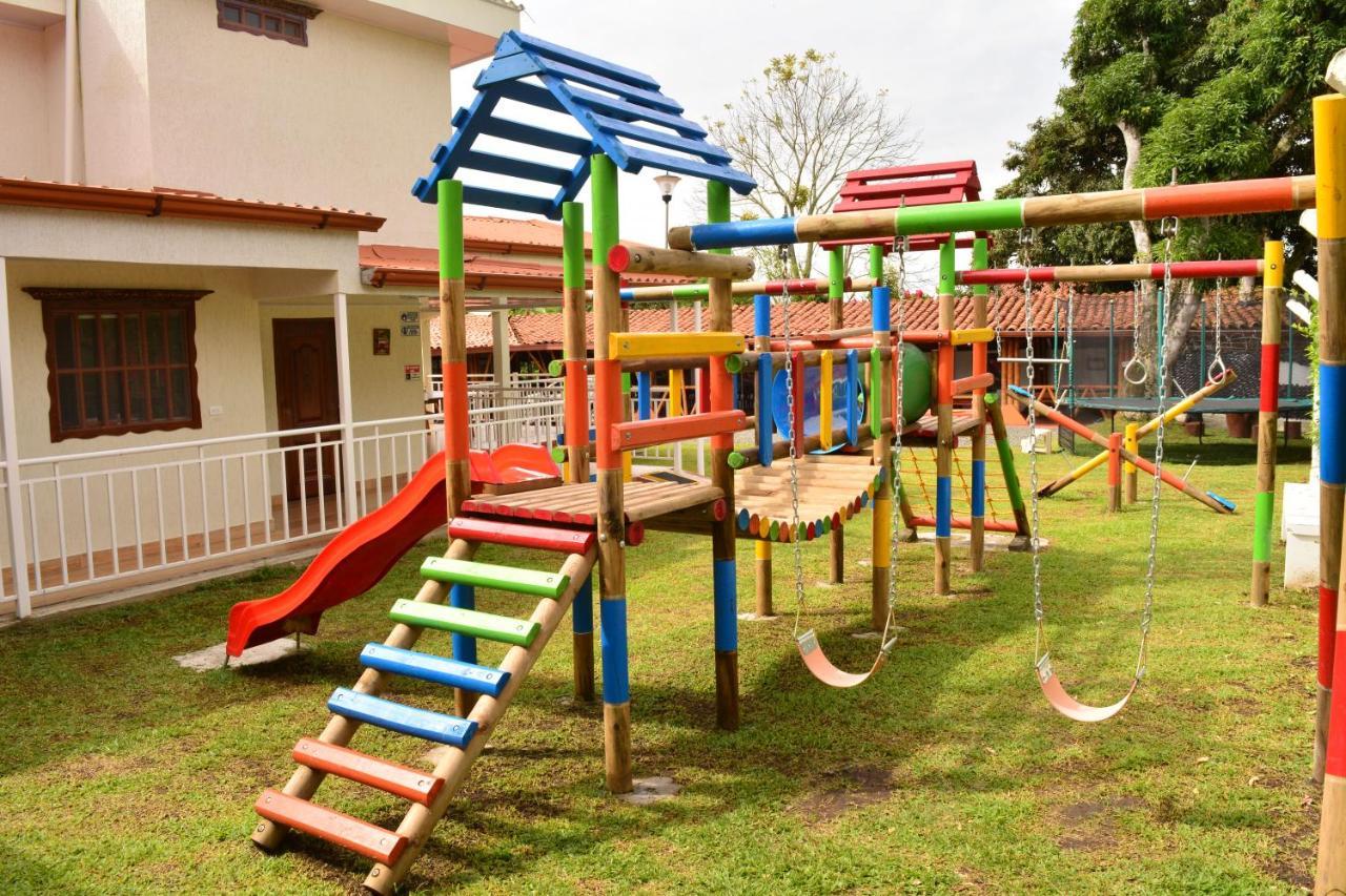 Finca Hotel La Linda キンバヤ エクステリア 写真