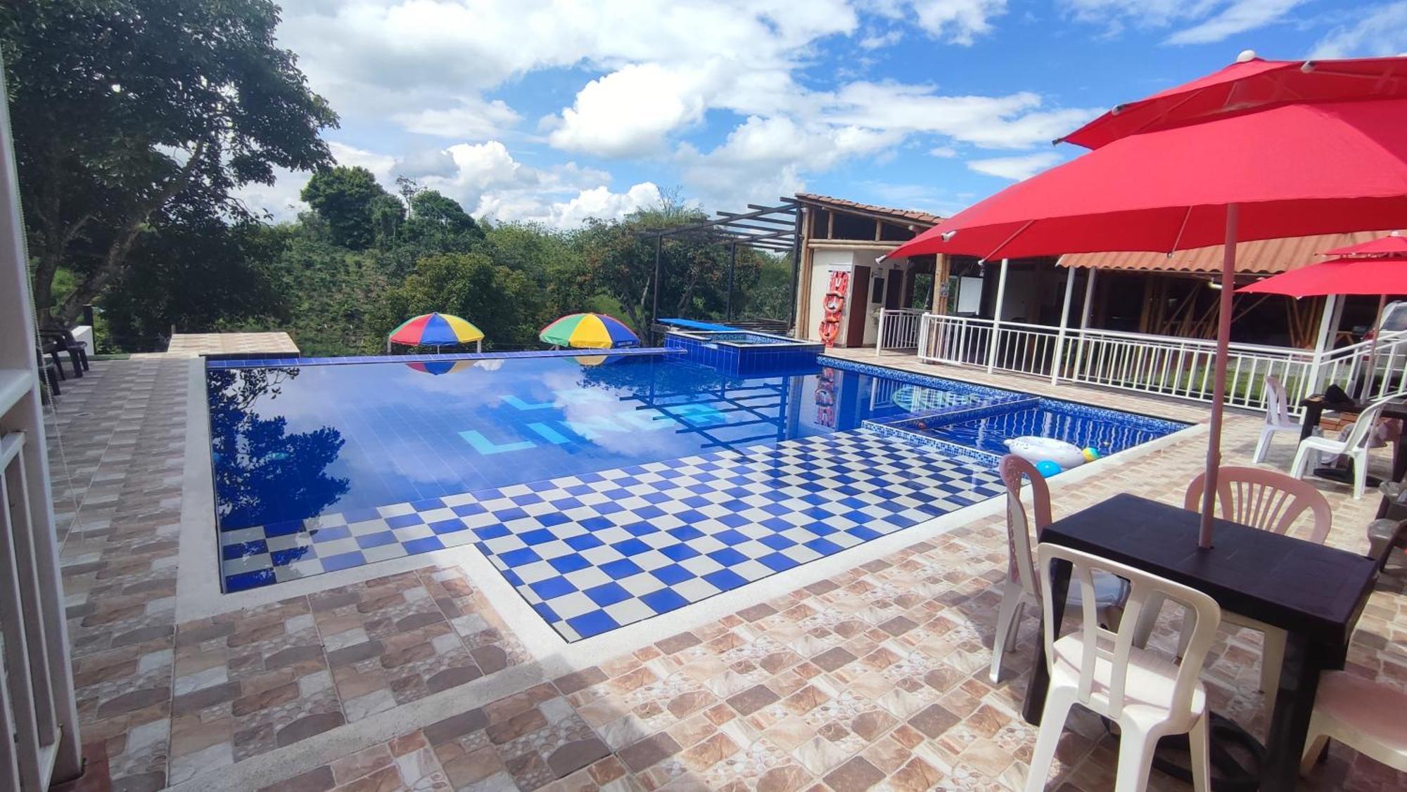 Finca Hotel La Linda キンバヤ エクステリア 写真