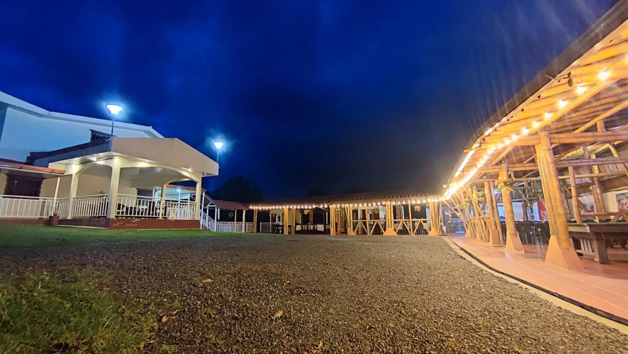 Finca Hotel La Linda キンバヤ エクステリア 写真