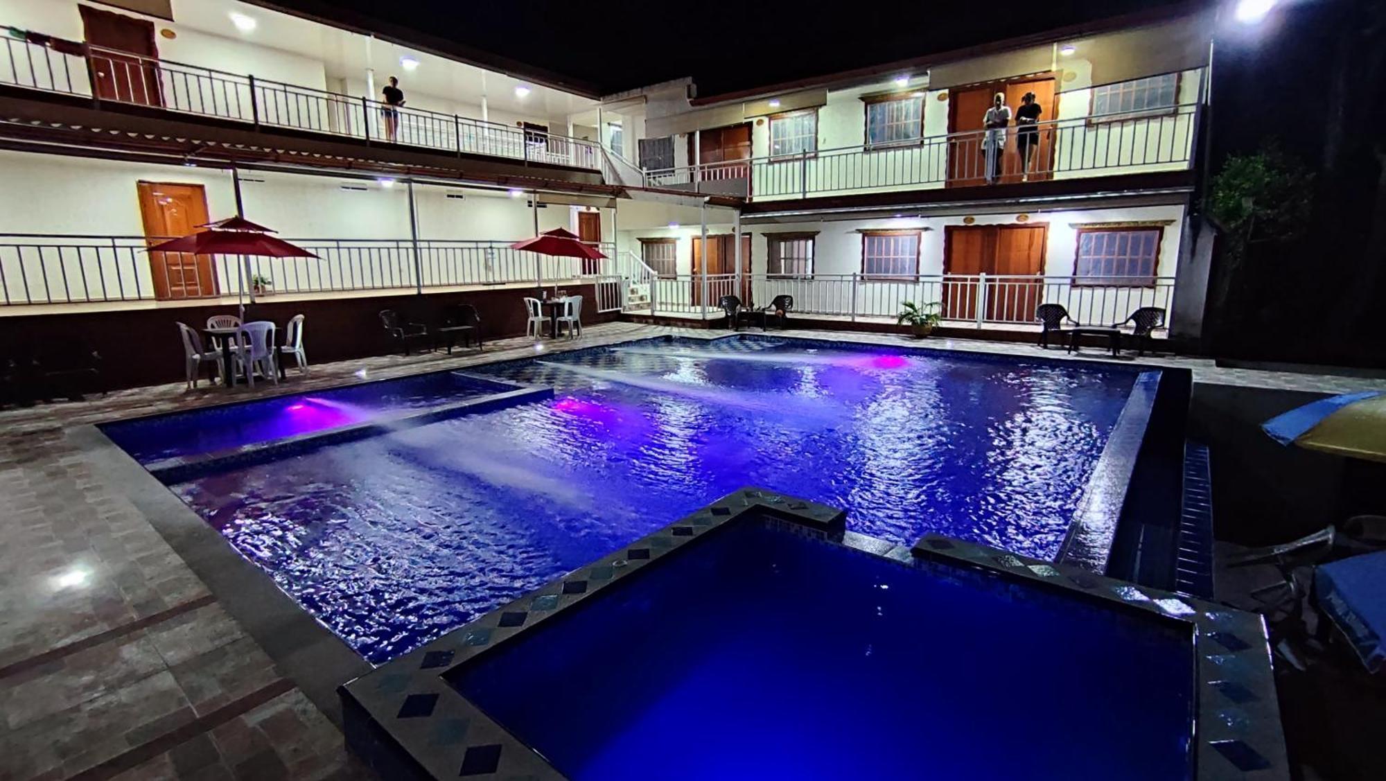 Finca Hotel La Linda キンバヤ エクステリア 写真