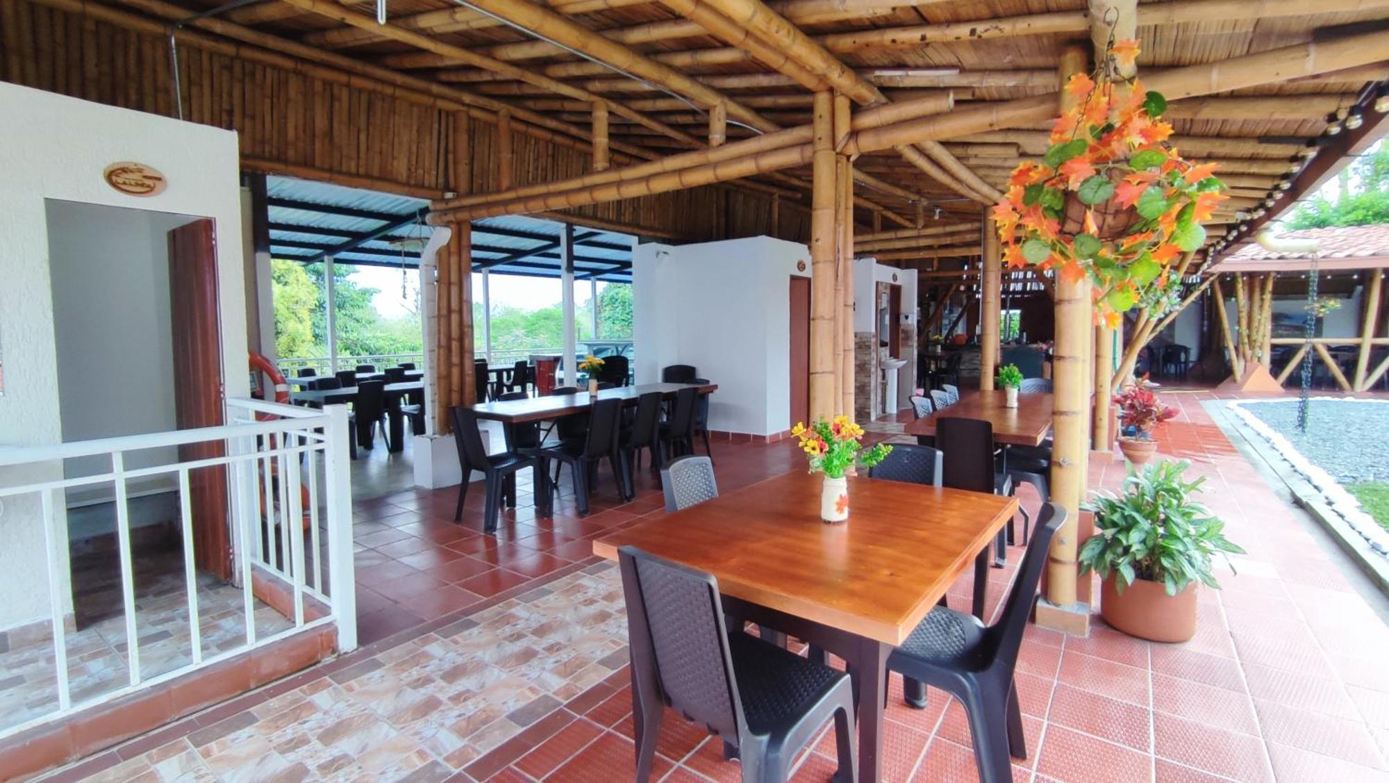 Finca Hotel La Linda キンバヤ エクステリア 写真